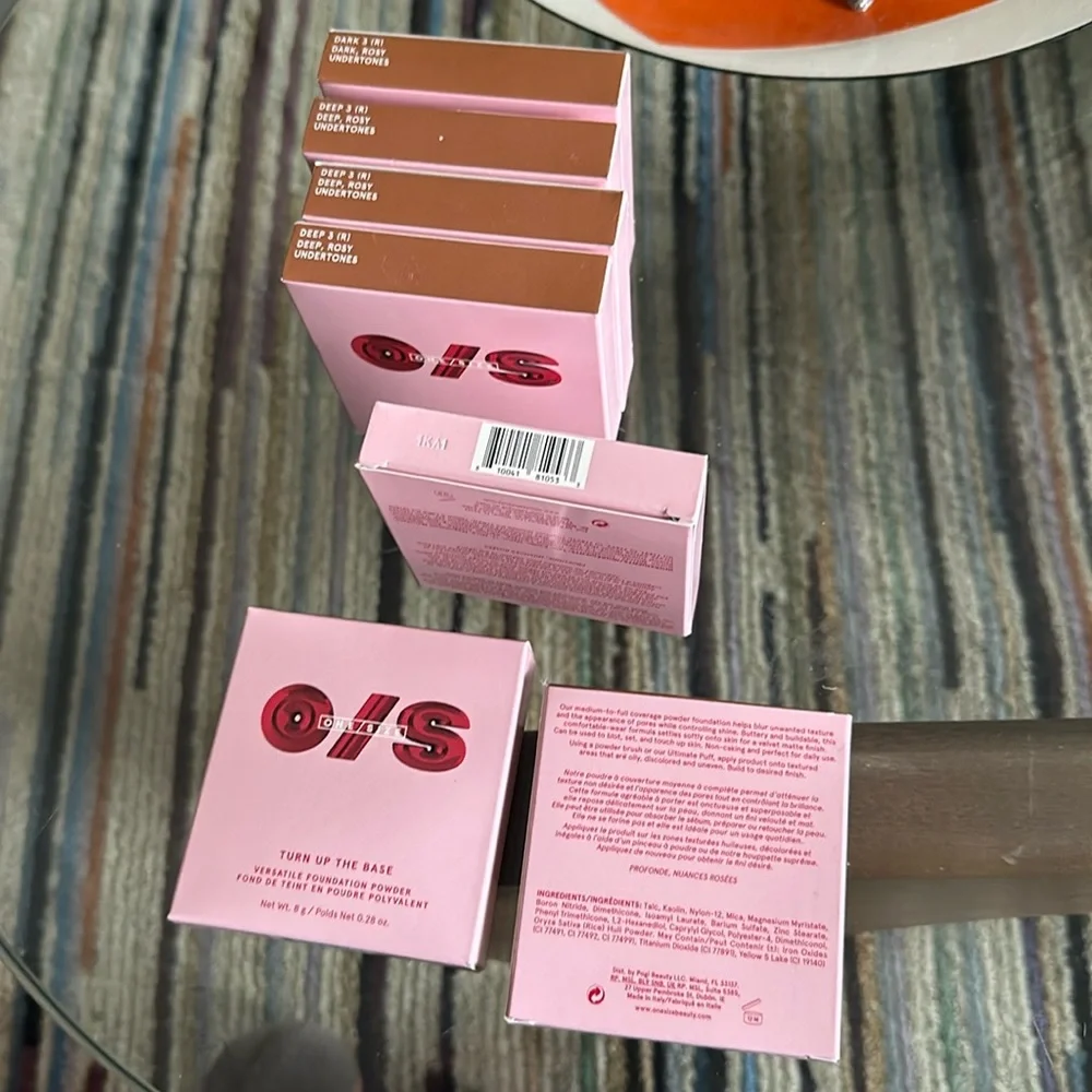 One Size O/S Powder Foundation Deep 3 Turn Up The Base